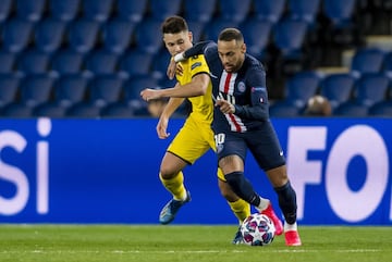 El PSG dejó atrás una larga maldición y superó los octavos de final de Champions tras derrotar en la serie al Borussia Dortmund.