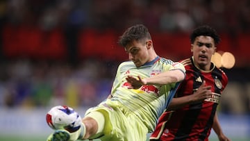 El futbolista de New York Red Bulls, Dante Vanzeir fue suspendido por seis partidos después del incidente de racismo que tuvo ante San Jose Earthtquakes.