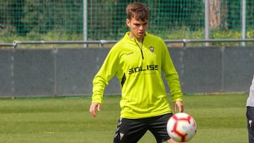 Febas, del Albacete, durante un entrenamiento del Albacete.