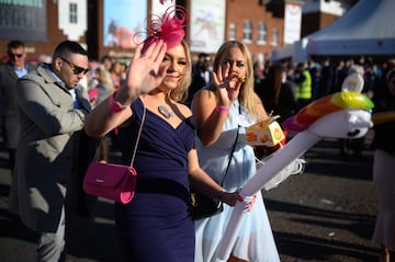 El Aintree Grand National es una competición ecuestre siendo la carrera de obstáculos más importante de las que se celebran en el Reino Unido. El Aintree Grand National es una competición ecuestre, la carrera de obstáculos más importante de las que se celebran en el Reino Unido. Se realiza en el hipódromo de Aintree en la ciudad de Liverpool.