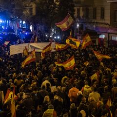 Unas 1.500 personas protestan en Ferraz por sexto día consecutivo