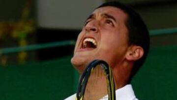 Almagro avanza tras superar con sufrimiento a John Isner