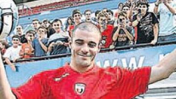 <b>LLEGÓ EL RIFLE. </b>Pandiani fue presentado ayer en el Reyno de Navarra.