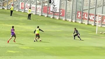 El increíble gol que se perdió Paredes en el entrenamiento