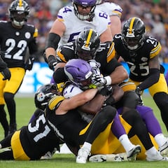 Steelers make NFL history in Dublin thriller