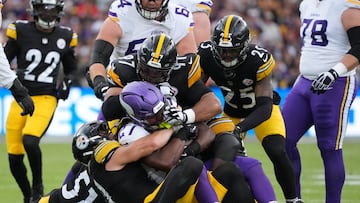 The NFL staged its first-ever regular-season game in Dublin, Ireland, and the Pittsburgh Steelers defeated the Minnesota Vikings.