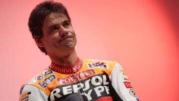 Álex Crivillé en la presentación del Repsol Honda.