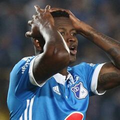 Riascos estará cerca de 8 semanas fuera por luxación en la clavícula