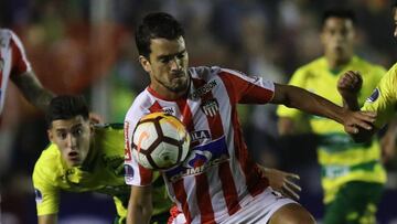 Sebastián Hernández durante el partido entre Defensa y Justicia y Junior por la vuelta de los cuartos de final de la Copa Sudamericana