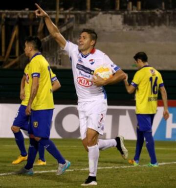 Rodrigo Teixeira celebra el empate para Nacional.