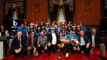 El plantel del Bera Bera salen
con txapela de la Diputación