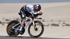 Evenepoel vuela en la contrarreloj de Abu Dabi y lidera el UAE Tour