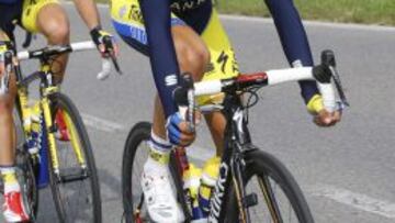 Alberto Contador en la disputa del Giro de Lombard&iacute;a.