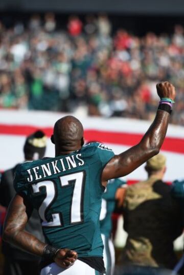 Malcolm Jenkins jugando a los chinos con el respetable: "¿Cuantas monedas tengo en la mano?"