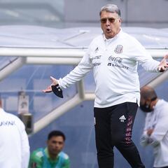 Tata Martino reconoce “buen momento” de Javier Hernández