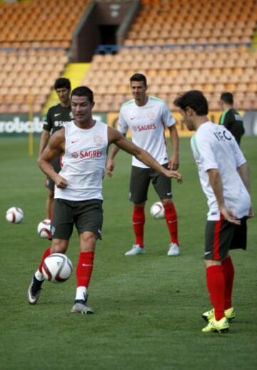 Cristiano Ronaldo durante en entrenamiento antes del partido contra Armenia.