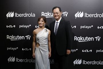 Sandra Sánchez posando con el embajador de Japón en Espa?a, Tahahiro Namahae;