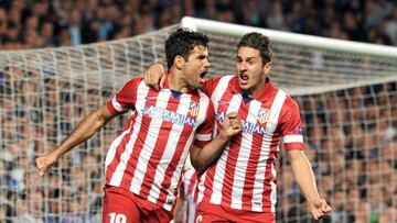 Diego Costa celebra un gol con Koke ante el Chelsea en 2014