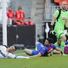 Un esguince de rodilla deja a Rodrigo sin Supercopa