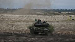 NOWA DEBA, POLAND - SEPTEMBER 21: The Leopard battle tank used by the Polish army, seen on the second day of joint military exercises, at the training ground in Nowa Deba, Poland on September 21, 2022. Thousands of soldiers from Poland, the USA and Great Britain take part in the joint military exercise 'Bear 22' in eastern Poland, the purpose of which is to strengthen interoperability and allied cooperation and obtain the NATO CREVAL certificate. (Photo by Artur Widak/Anadolu Agency via Getty Images)