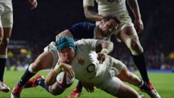 Jack Nowell consigue un ensayo para Inglaterra.