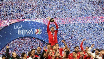 Temporary player loans could help playoff teams stay competitive while Mexican stars focus on World Cup preparation.