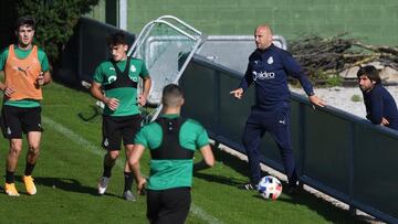 Rozada adapta el plan de trabajo a las tres semanas sin partido