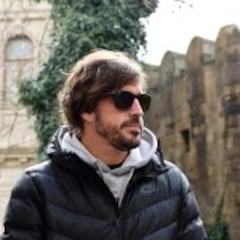 Alonso: Baku, coches en las murallas y esperanza de "podio"