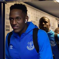 ¿La línea de tres es la mejor solución para el debut de Mina?