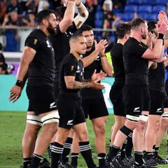 Los All Blacks desarman a Sudáfrica para liderar su grupo