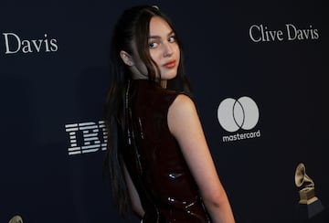 Olivia Rodrigo durante la alfombra roja de la pre gala de los Premios Grammy. 