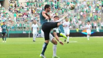 El campeón enfrenta a Nacional en Medellín.