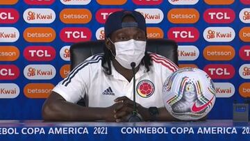 Yimmi Chará en conferencia de prensa en Copa América