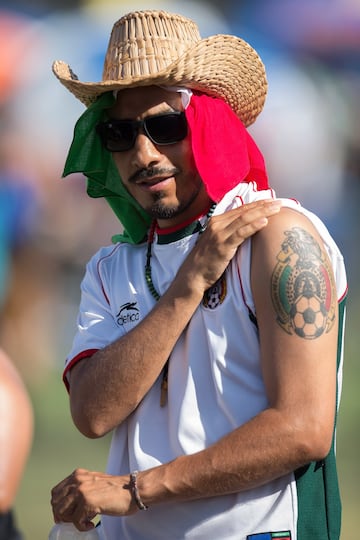 El color de la semifinal entre México y Jamaica en el Rose Bowl