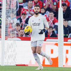 Aprobados y suspensos del Granada: el regalo de Ferreira fue demasiada losa