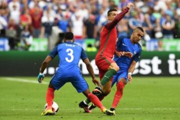 Cristiano Ronaldo se lesionó en esta jugada.