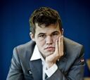 Carlsen acepta tablas en la octava y se acerca más al título