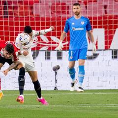 Aprobados y suspensos del Athletic: los reflejos de Simón y la contundencia de Núñez