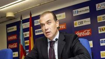 <b>PRIMERA COMPARECENCIA. </b>Miguel Campoy, ayer, en la sala de prensa del Rico Pérez.