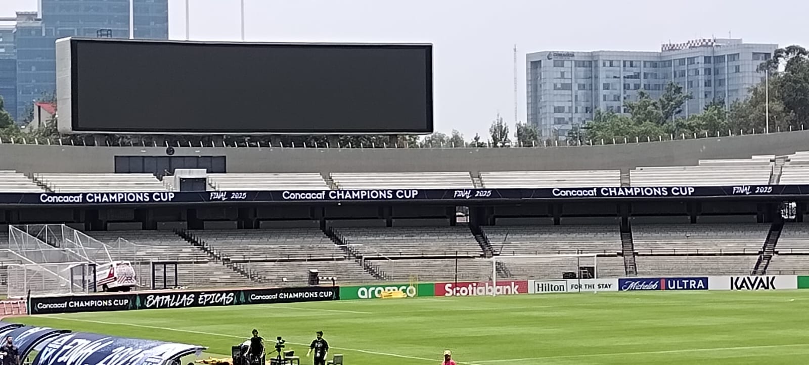 El escudo de Pumas desaparece del Estadio Olímpico Universitario