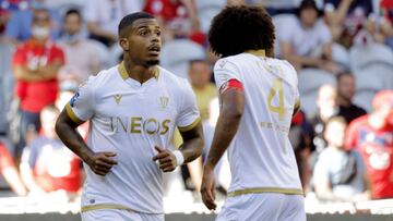Soccer Football - Ligue 1 - Lille v OGC Nice - Stade Pierre-Mauroy, Villeneuve-d'Ascq, France - August 14, 2021 OGC Nice's Mario Lemina celebrates scoring their second goal with Dante REUTERS/Pascal Rossignol