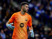 ¿Cuántos penaltis ha parado Joan García? El porcentaje de acierto del portero del Barcelona