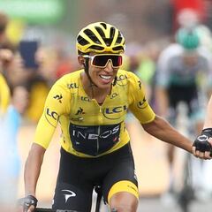 El Tour revive el "ascenso de la bandera de Colombia" con Egan