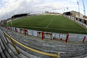 Está situado en Methil, Escocia. Inaugurado en 1998, el estadio está ubicado junto a una central eléctrica en desuso que afea bastante al estadio. 