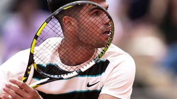 Carlos Alcaraz swept aside Ben Shelton in the Round of 16 as the Spaniard looks to retain his Roland Garros crown.