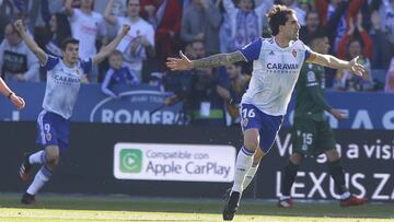 Eguaras celebra el gol que marc&oacute; frente al Deportivo.