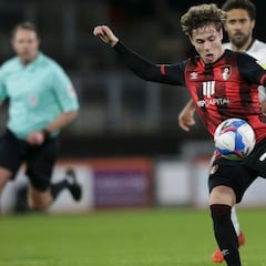 "Riquelme es el tipo de futbolista que pone al público en pie..."