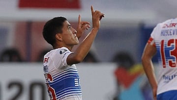 El inolvidable duelo del joven Núñez: ¡con golazo de tiro libre!