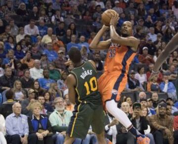 Kevin Durant y Alec Burks.