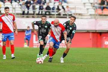 Algeciras-Antequera de diciembre. Ambos equipos han bajado el pistn.